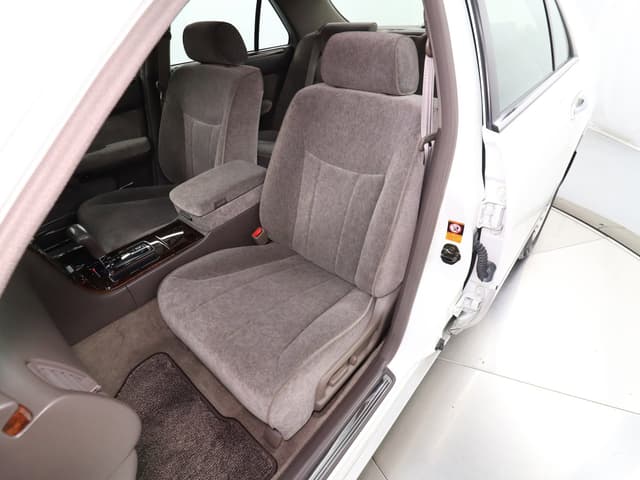 1998 Nissan Cima JDM car for sale — photo 16 of 25