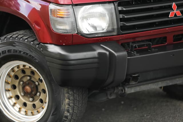 1993 Mitsubishi Pajero JDM car for sale — photo 21 of 25