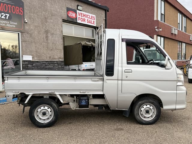 2005 Daihatsu Hijet JDM car for sale — photo 5 of 8