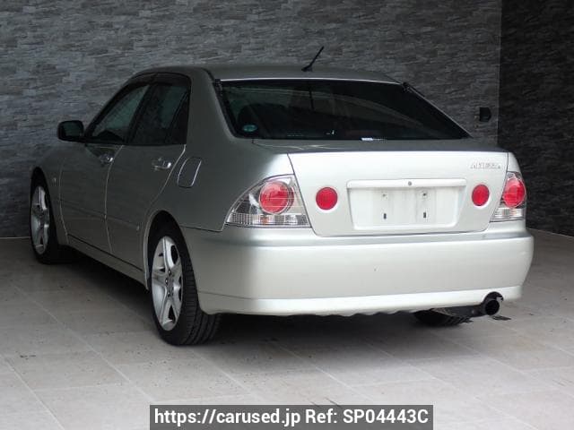 2000 Toyota Altezza JDM car for sale — photo 2 of 3