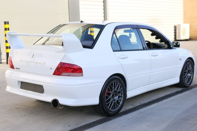 1999 Mitsubishi Lancer Evolution JDM car for sale — photo 10 of 25