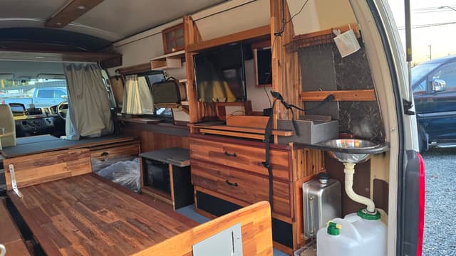 2007 Toyota HiAce JDM car for sale — photo 16 of 21