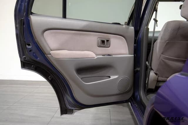 2000 Toyota Hilux JDM car for sale — photo 20 of 25