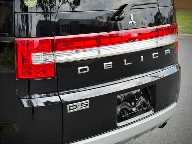2009 Mitsubishi Delica JDM car for sale — photo 12 of 25