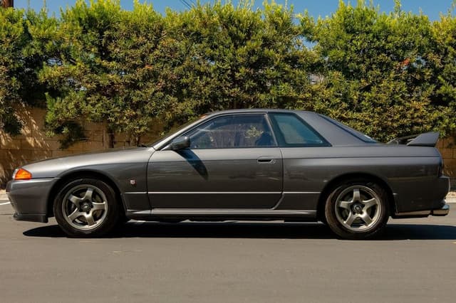 1991 Nissan Skyline JDM car for sale — photo 5 of 25