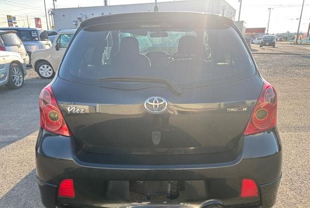 2007 Toyota Vitz JDM car for sale — photo 4 of 25