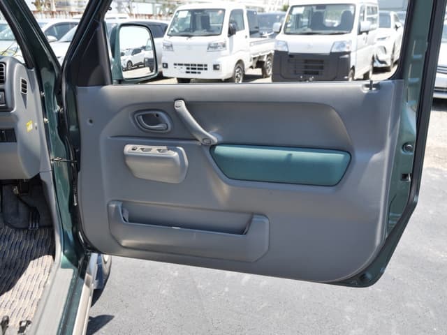 2001 Suzuki Jimny JDM car for sale — photo 25 of 25