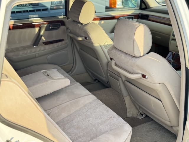 2000 Toyota Crown JDM car for sale — photo 16 of 24