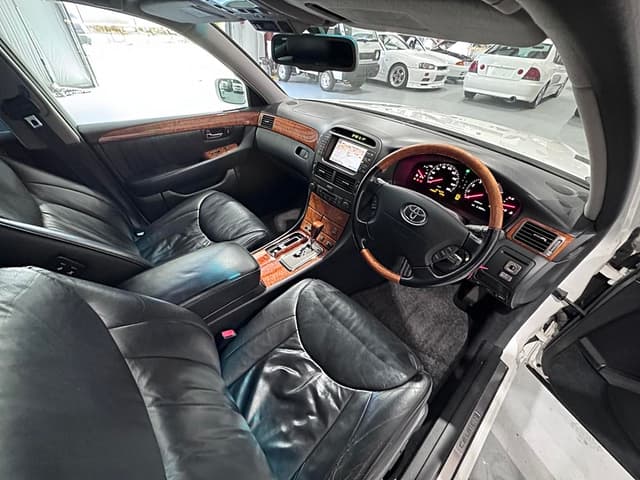 2000 Toyota Celsior JDM car for sale — photo 11 of 25