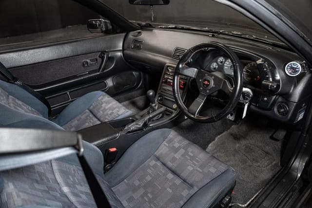 1991 Nissan Skyline JDM car for sale — photo 18 of 19