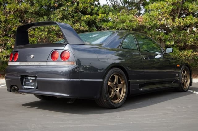 1995 Nissan Skyline JDM car for sale — photo 12 of 25