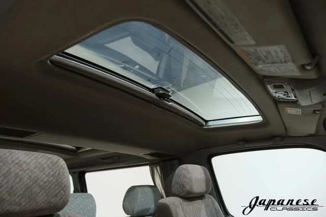 1998 Toyota HiAce JDM car for sale — photo 18 of 25