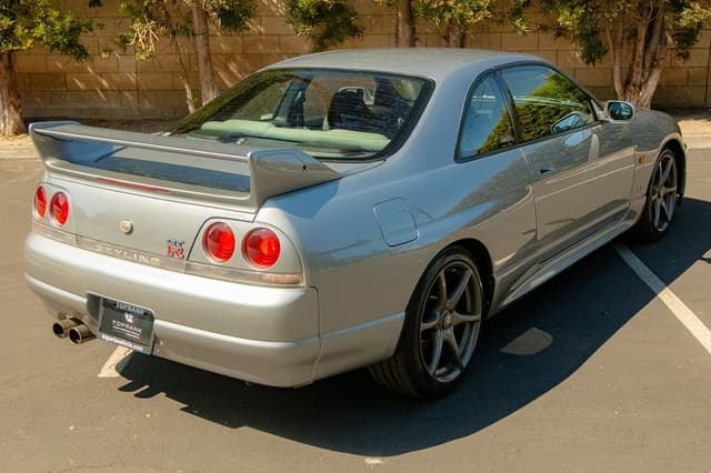 1996 Nissan Skyline JDM car for sale — photo 11 of 25