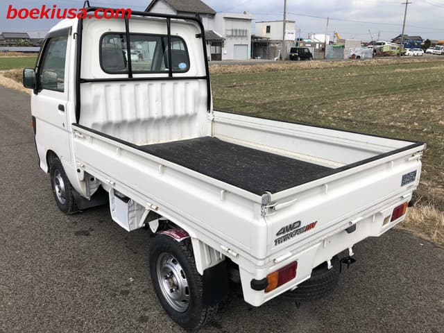 1996 Daihatsu Hijet JDM car for sale — photo 3 of 22