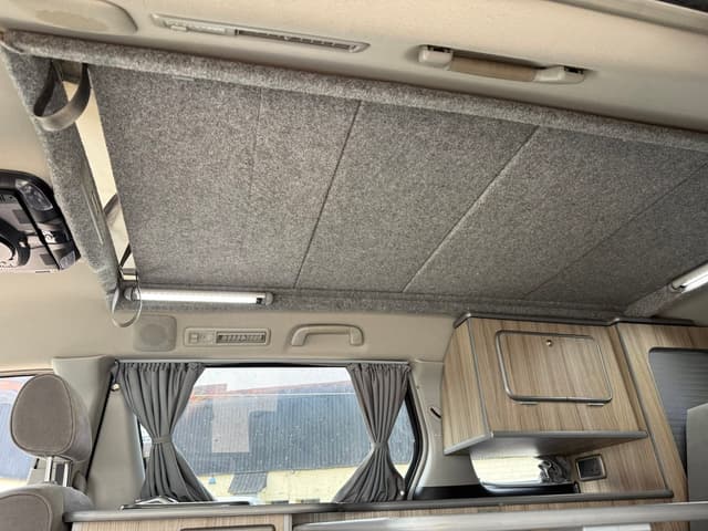 2005 Toyota Alphard JDM car for sale — photo 24 of 25
