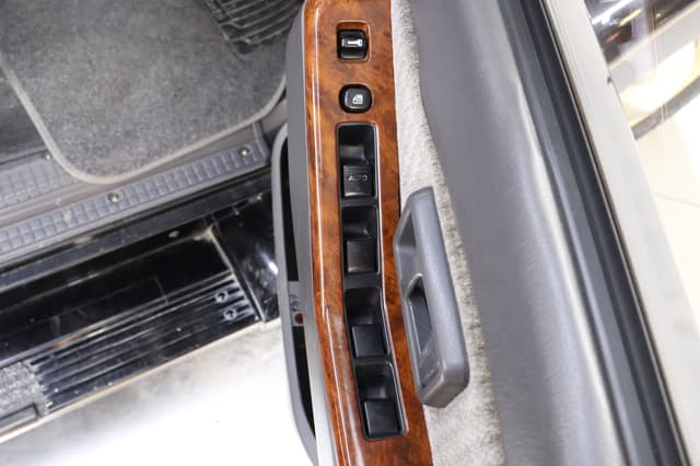 1995 Nissan Safari JDM car for sale — photo 24 of 25