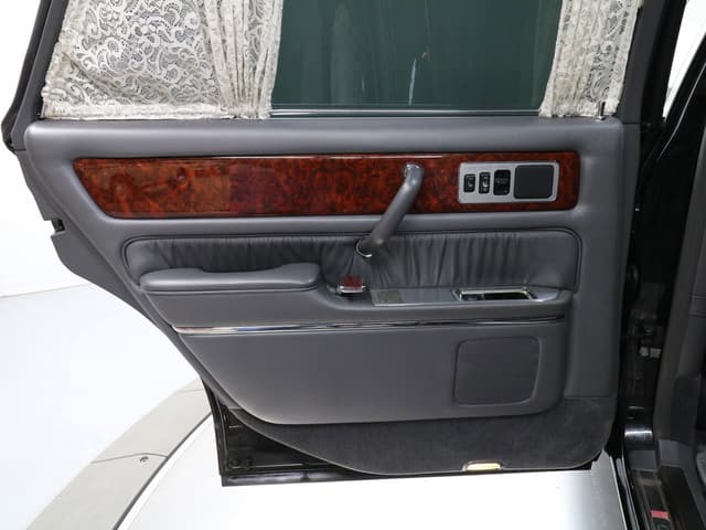 1997 Toyota Century JDM car for sale — photo 20 of 25