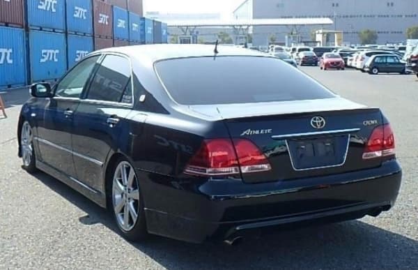 2007 Toyota Crown JDM car for sale — photo 2 of 6