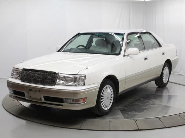 1997 Toyota Crown JDM car for sale — photo 2 of 25