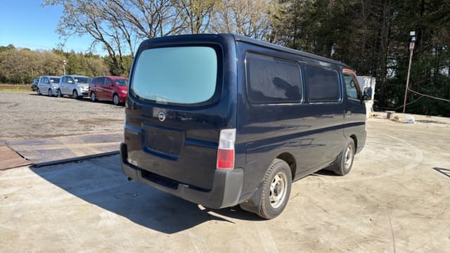 2001 Nissan Caravan JDM car for sale — photo 4 of 18