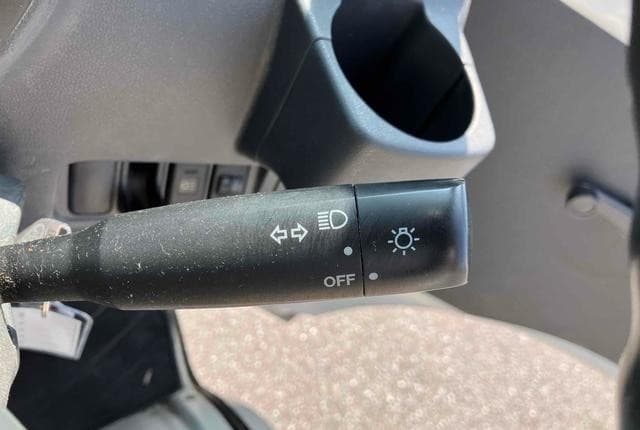 2010 Daihatsu Hijet JDM car for sale — photo 18 of 24