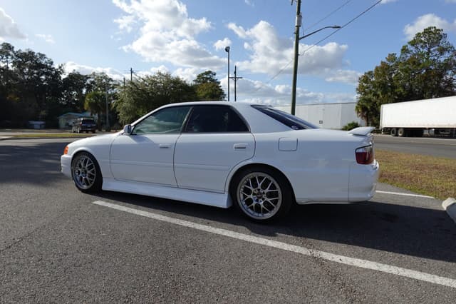1998 Toyota Chaser JDM car for sale — photo 11 of 18