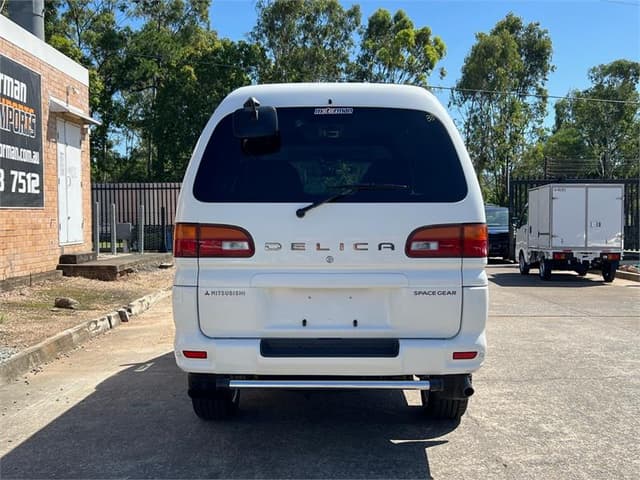2001 Mitsubishi Delica JDM car for sale — photo 7 of 10