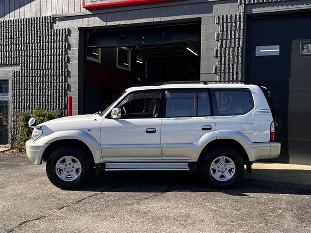 2001 Toyota Land Cruiser JDM car for sale — photo 3 of 25