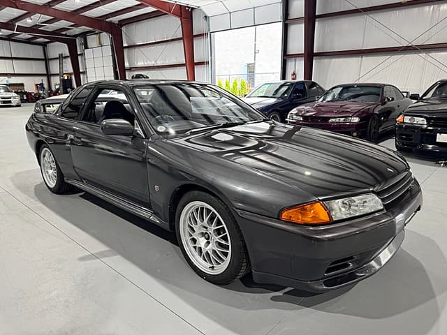 1993 Nissan Skyline JDM car for sale — photo 7 of 25