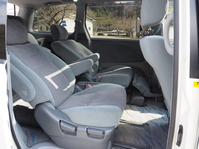 2001 Toyota Estima JDM car for sale — photo 9 of 25