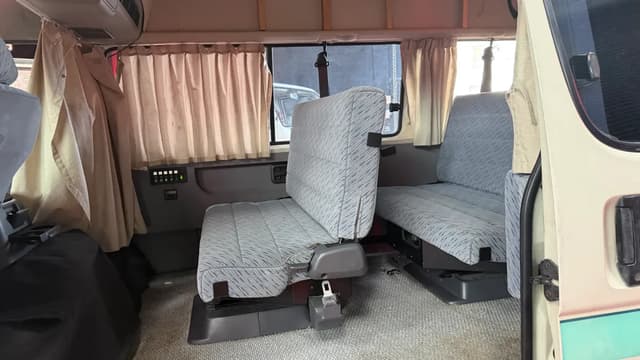 1995 Toyota HiAce JDM car for sale — photo 8 of 25