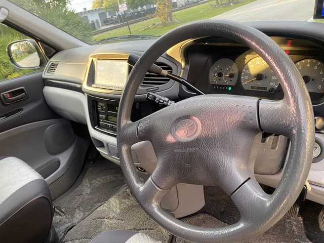 1999 Toyota HiAce JDM car for sale — photo 7 of 19