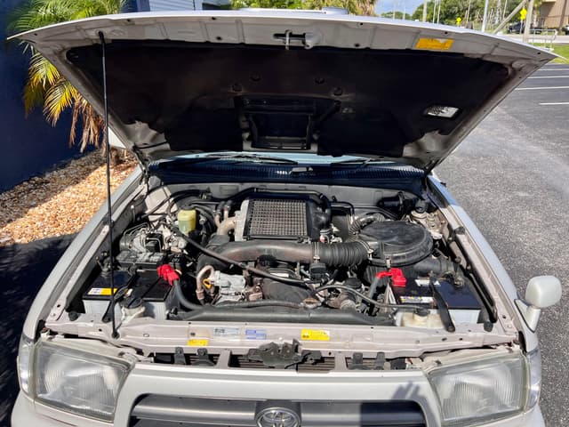 1996 Toyota Hilux Surf JDM car for sale — photo 15 of 23
