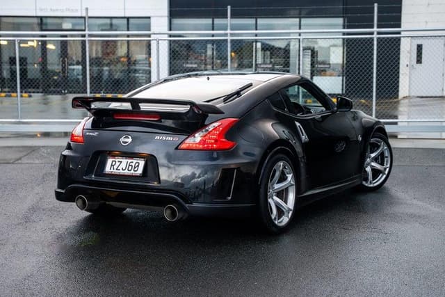2009 Nissan Fairlady Z JDM car for sale — photo 8 of 17