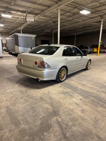 1998 Toyota Altezza JDM car for sale — photo 7 of 25