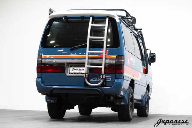 1996 Toyota HiAce JDM car for sale — photo 7 of 25