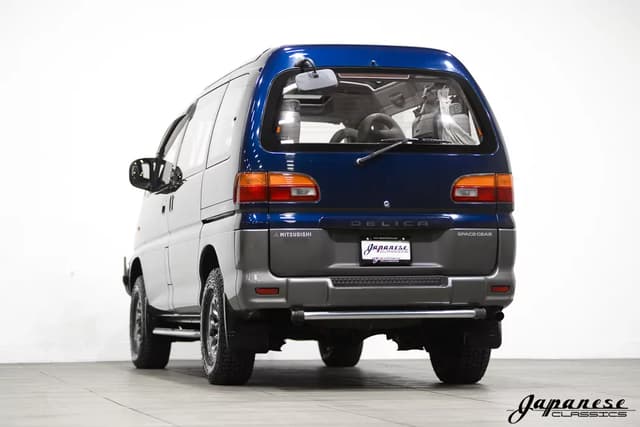 1994 Mitsubishi Delica JDM car for sale — photo 6 of 25