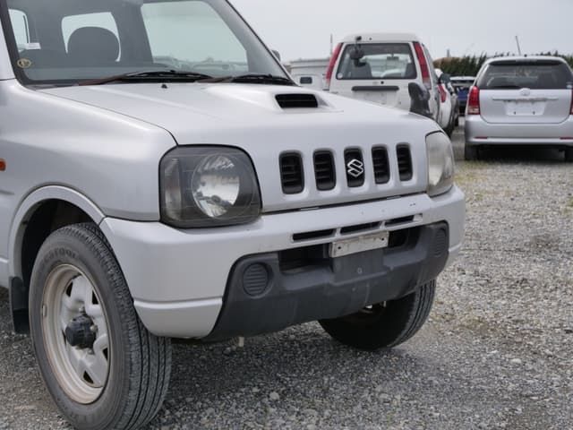 2000 Suzuki Jimny JDM car for sale — photo 11 of 25