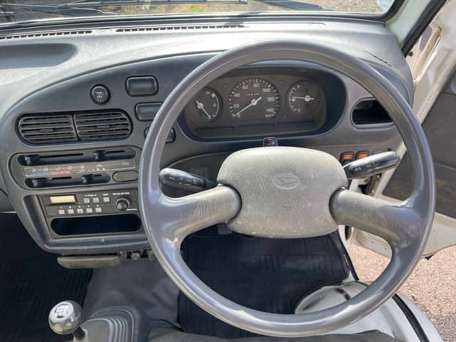 1998 Daihatsu Hijet JDM car for sale — photo 17 of 25