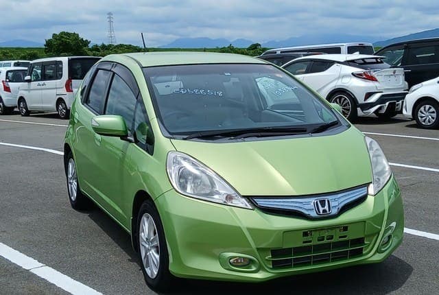 2011 Honda Fit JDM car for sale — photo 7 of 25