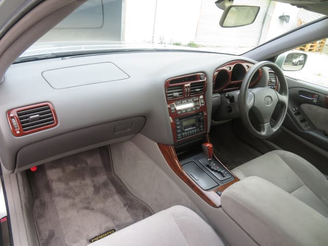 1998 Toyota Aristo JDM car for sale — photo 23 of 25