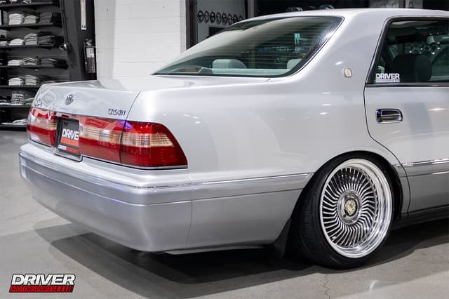 1997 Toyota Crown JDM car for sale — photo 23 of 24