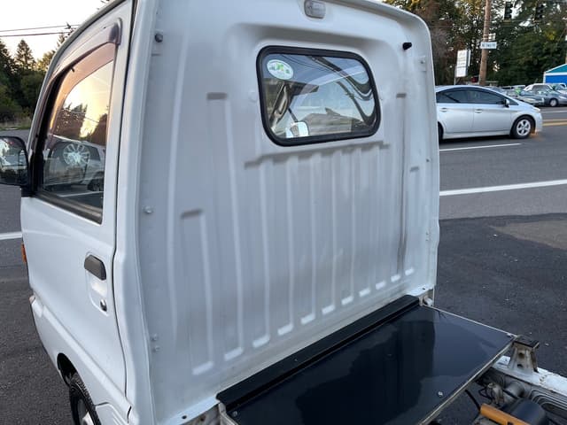 1991 Mitsubishi Minicab JDM car for sale — photo 18 of 25