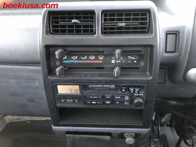 1993 Mitsubishi Minicab JDM car for sale — photo 17 of 22