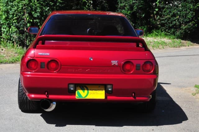 1992 Nissan Skyline JDM car for sale — photo 10 of 25