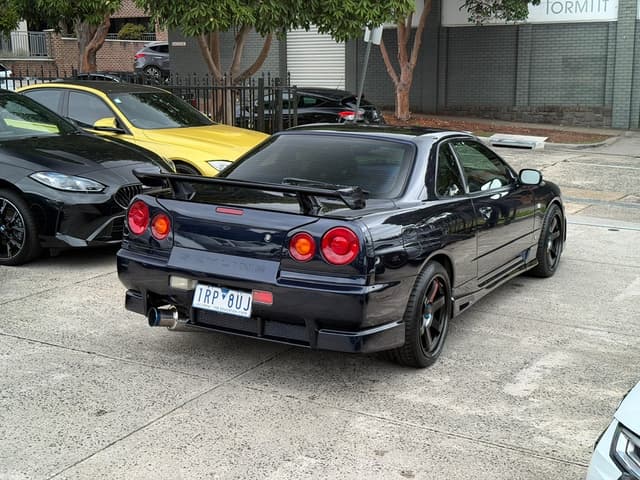 1998 Nissan Skyline JDM car for sale — photo 8 of 25