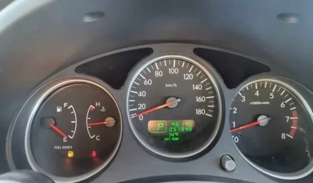 2005 Subaru Forester JDM car for sale — photo 9 of 12