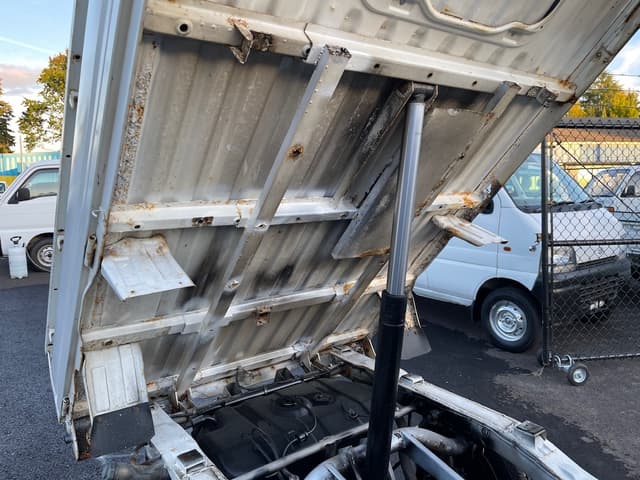 1991 Mitsubishi Minicab JDM car for sale — photo 21 of 25