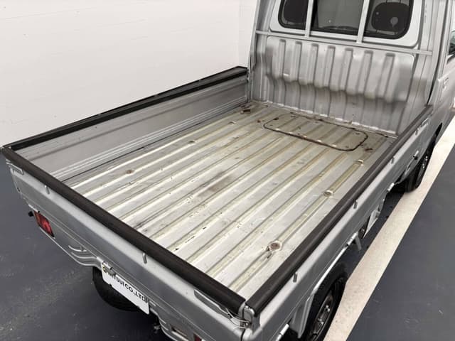 2001 Daihatsu Hijet JDM car for sale — photo 7 of 25
