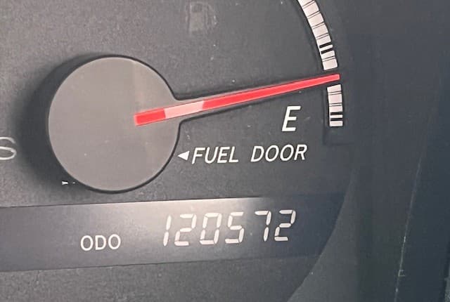 2005 Toyota Crown JDM car for sale — photo 11 of 25